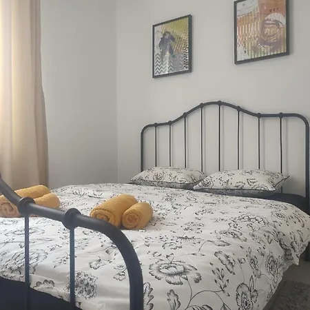 Apartamento The Moon Bucarest